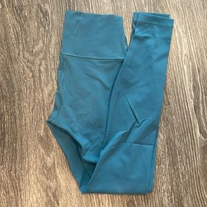 Lululemon 28” blue wunder unders